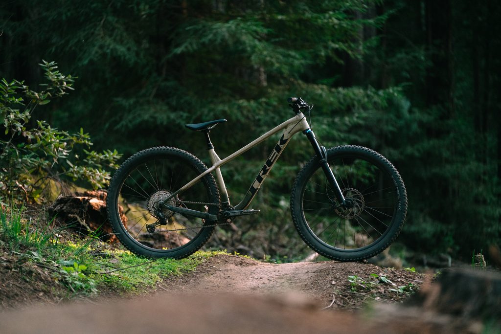 Best Mountain Bikes Under £2000